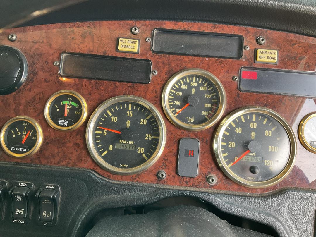 Photo '27' of Kenworth K200 PRIME MOVER 6X4 Tractor Unit Photo '27' of Kenworth K200 PRIME MOVER 6X4 Tractor Unit