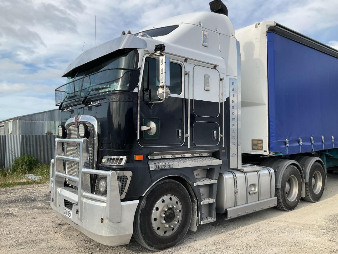 Photo '7' of Kenworth K200 PRIME MOVER 6X4 Tractor Unit Photo '7' of Kenworth K200 PRIME MOVER 6X4 Tractor Unit