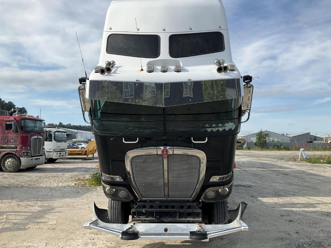 Photo '11' of Kenworth K200 PRIME MOVER 6X4 Tractor Unit Photo '11' of Kenworth K200 PRIME MOVER 6X4 Tractor Unit