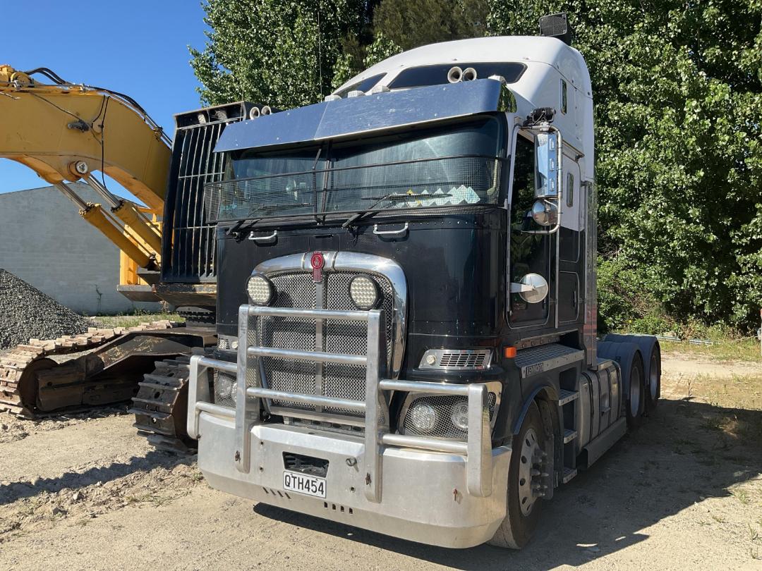 Photo '9' of Kenworth K200 PRIME MOVER 6X4 Tractor Unit Photo '9' of Kenworth K200 PRIME MOVER 6X4 Tractor Unit