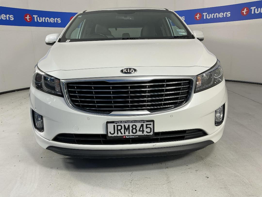 Photo '2' of KIA Carnival Photo '2' of KIA Carnival