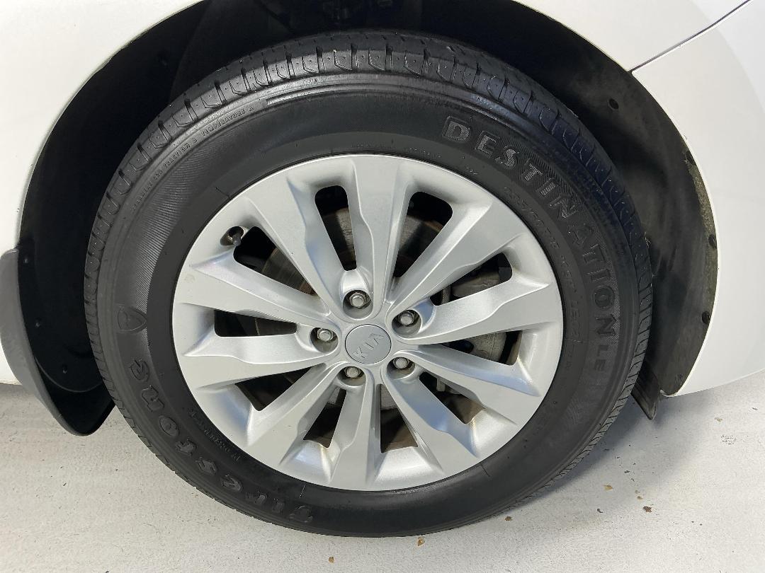 Photo '9' of KIA Carnival Photo '9' of KIA Carnival