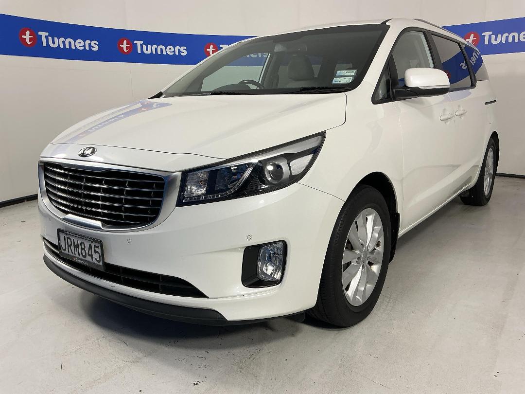 Photo '4' of KIA Carnival Photo '4' of KIA Carnival