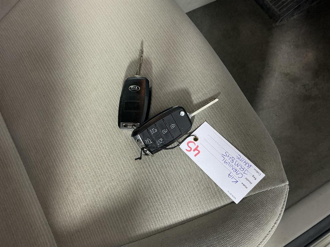 Photo '21' of KIA Carnival Photo '21' of KIA Carnival