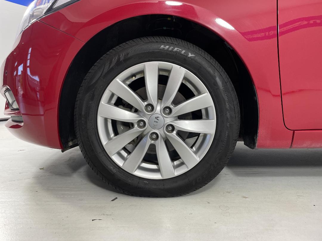 Photo '10' of KIA Cerato