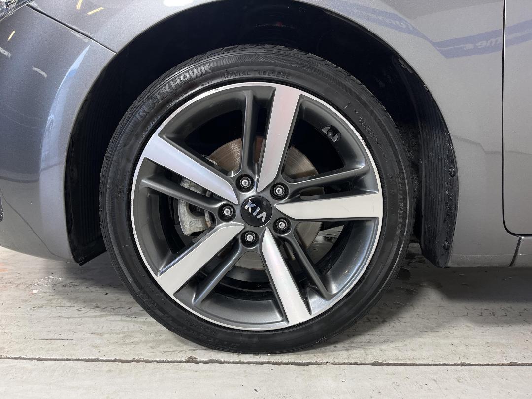 Photo '10' of KIA Cerato