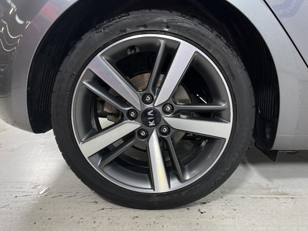 Photo '12' of KIA Cerato