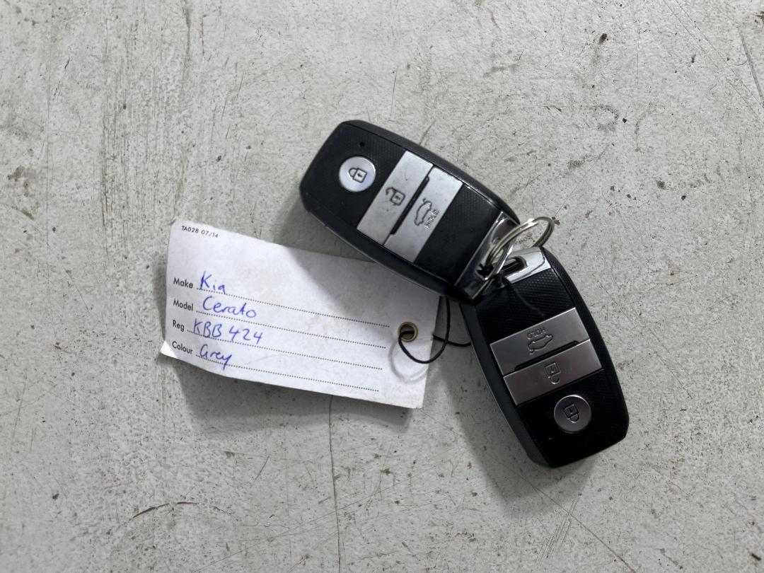 Photo '22' of KIA Cerato