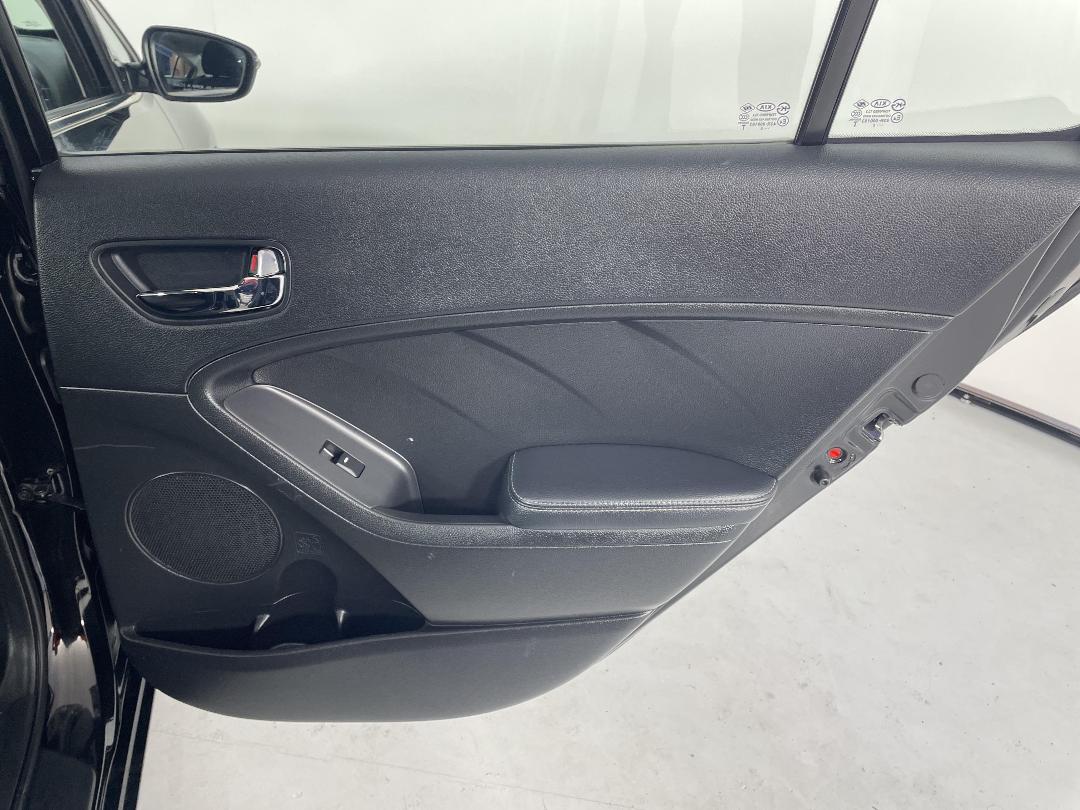 Photo '19' of KIA Cerato Photo '19' of KIA Cerato