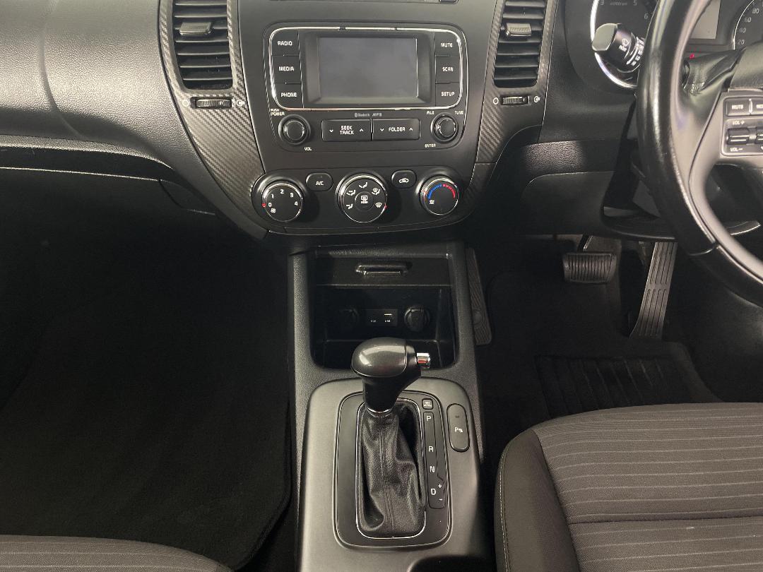 Photo '18' of KIA Cerato Photo '18' of KIA Cerato