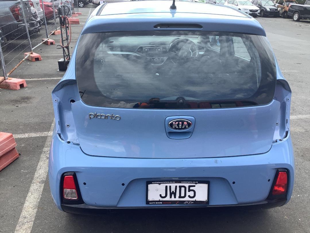 Photo '9' of KIA Picanto EX