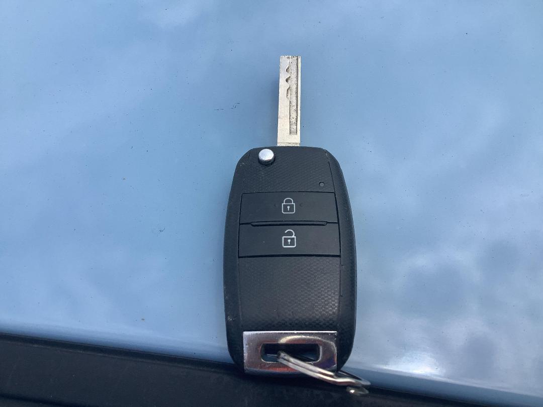 Photo '13' of KIA Picanto EX