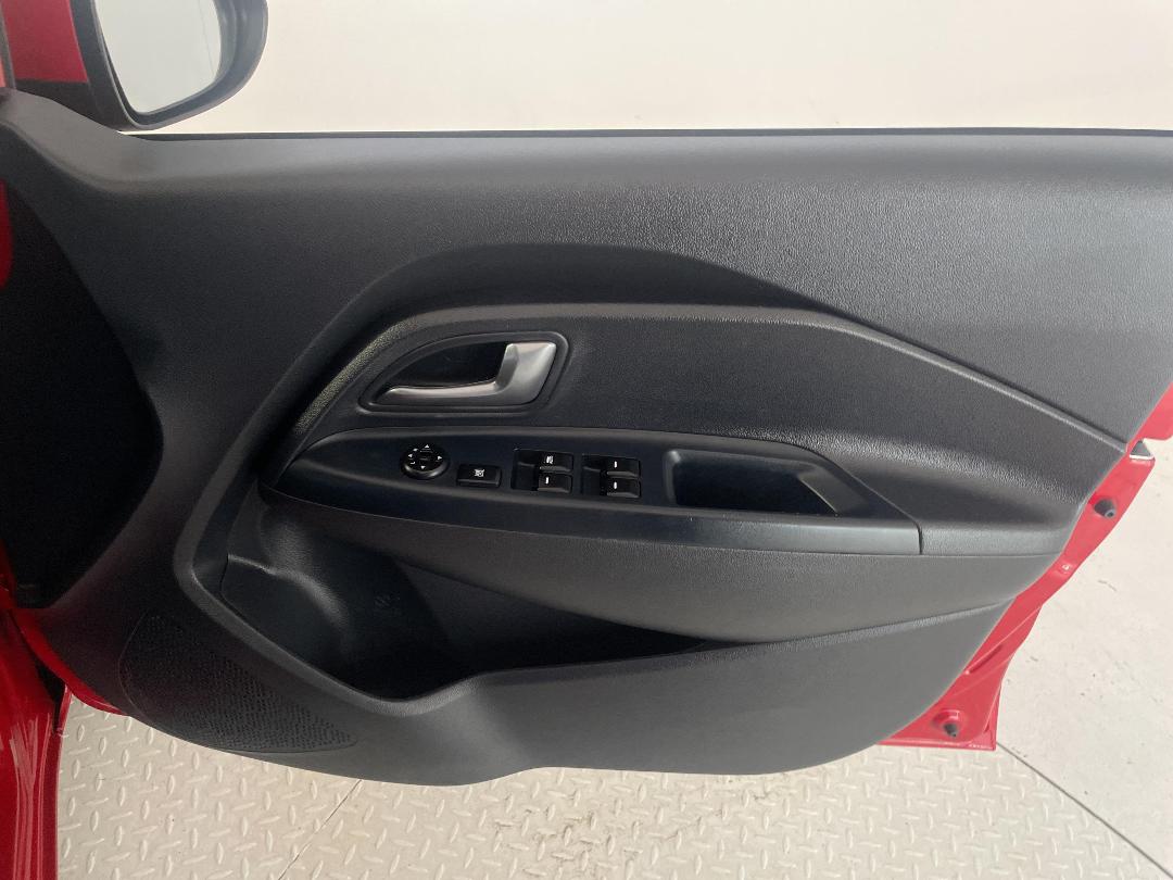 Photo '15' of KIA RIO