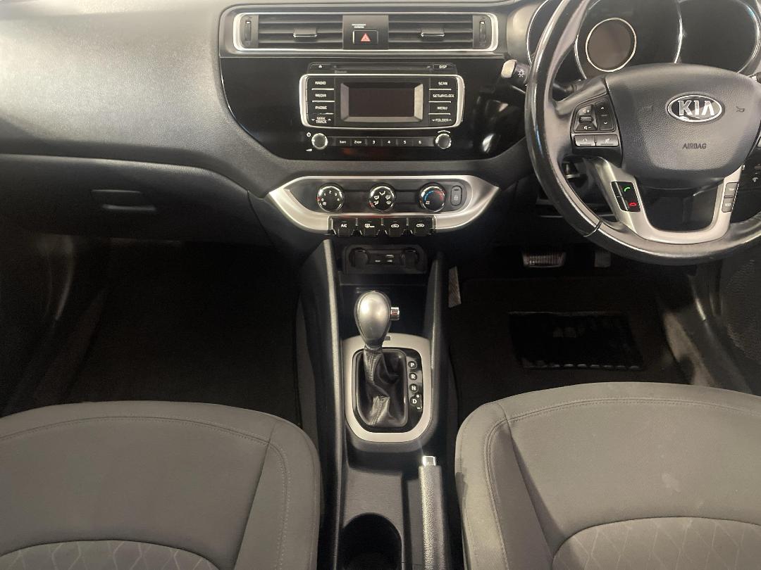 Photo '18' of KIA RIO