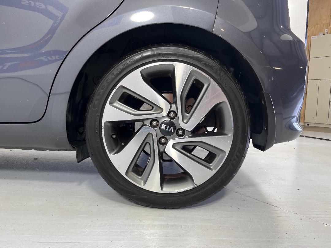 Photo '11' of KIA RIO