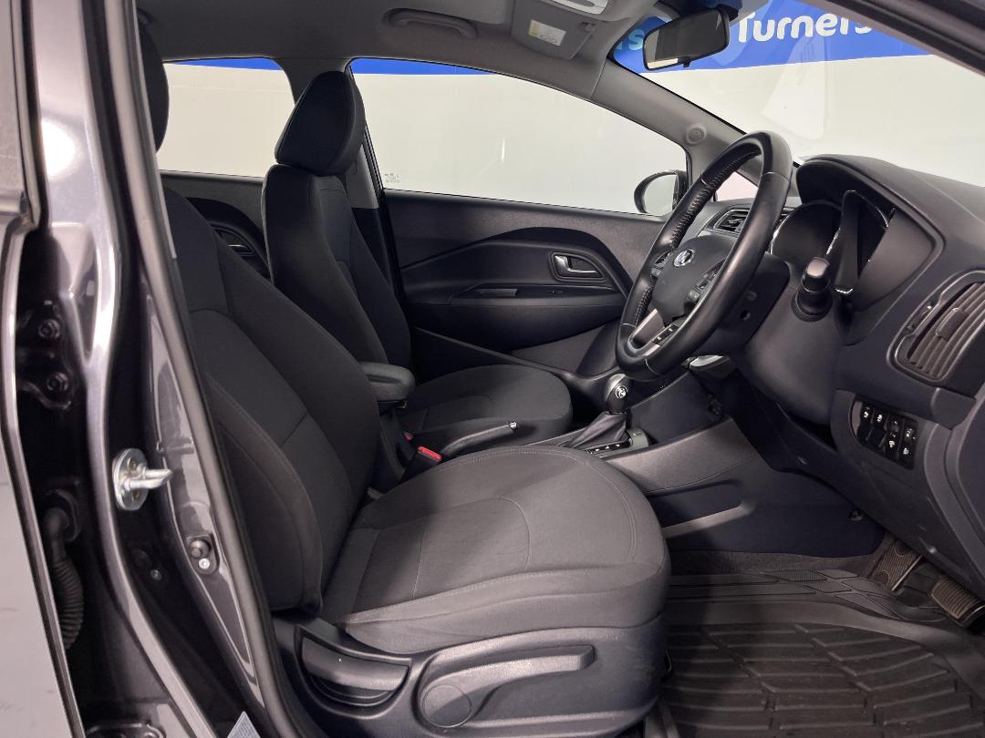 Photo '16' of KIA RIO