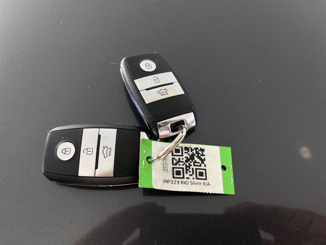 Photo '22' of KIA RIO