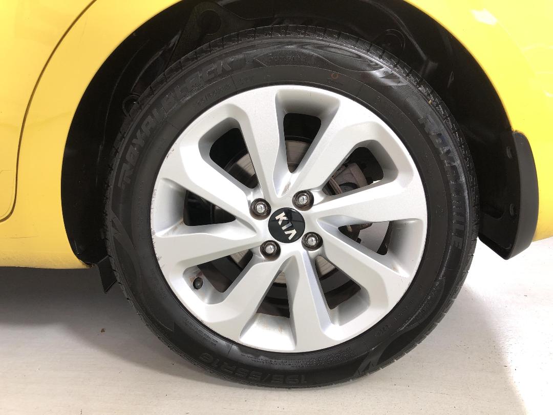 Photo '11' of KIA RIO Photo '11' of KIA RIO