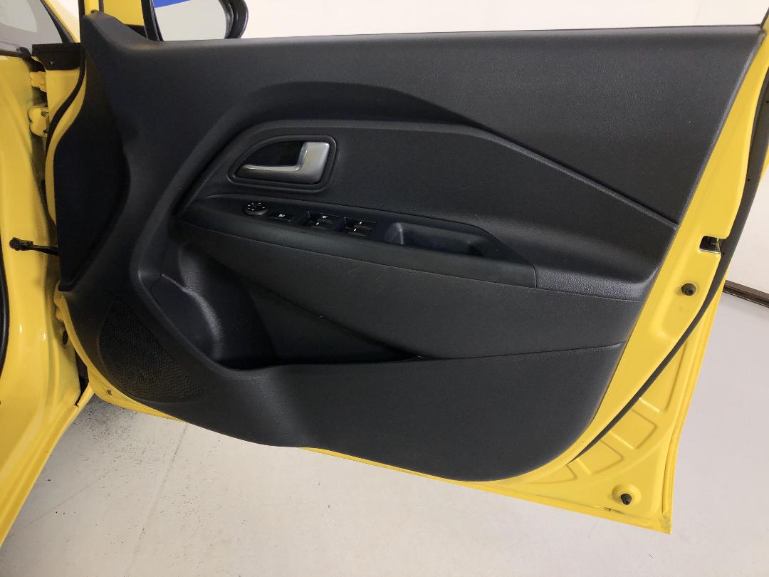 Photo '15' of KIA RIO Photo '15' of KIA RIO