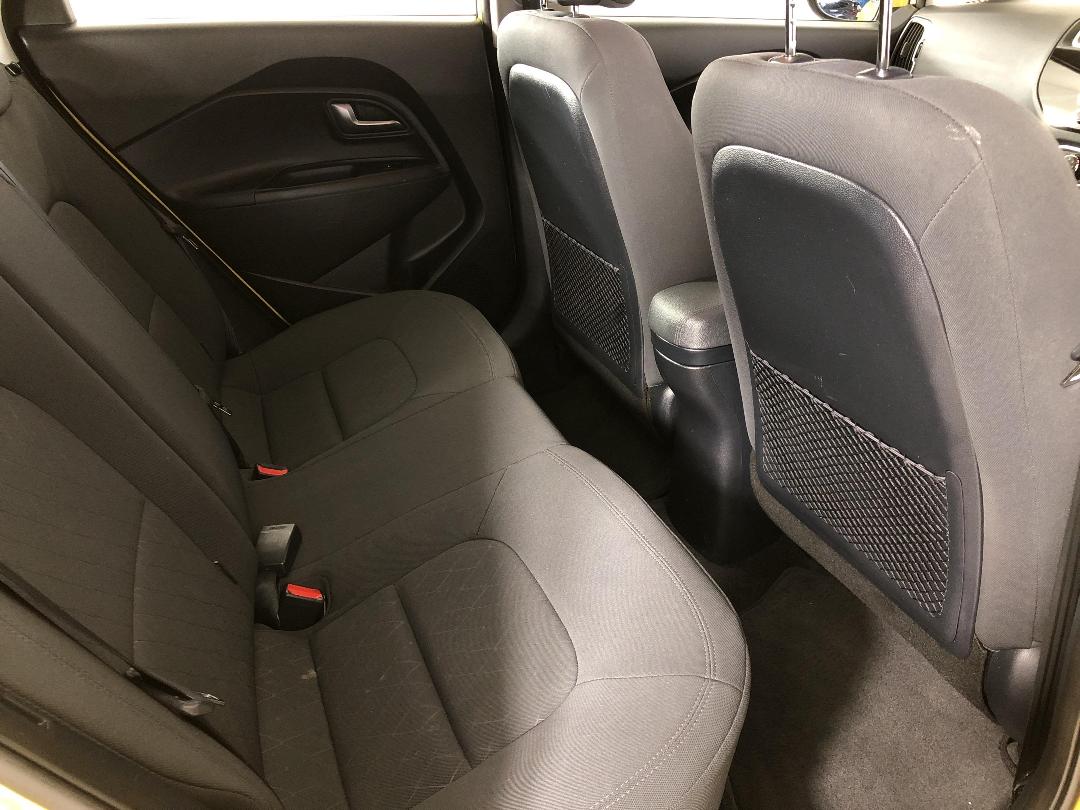 Photo '20' of KIA RIO Photo '20' of KIA RIO