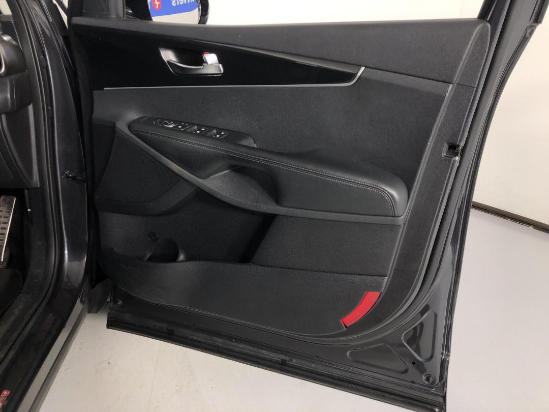 Photo '15' of KIA Sorento