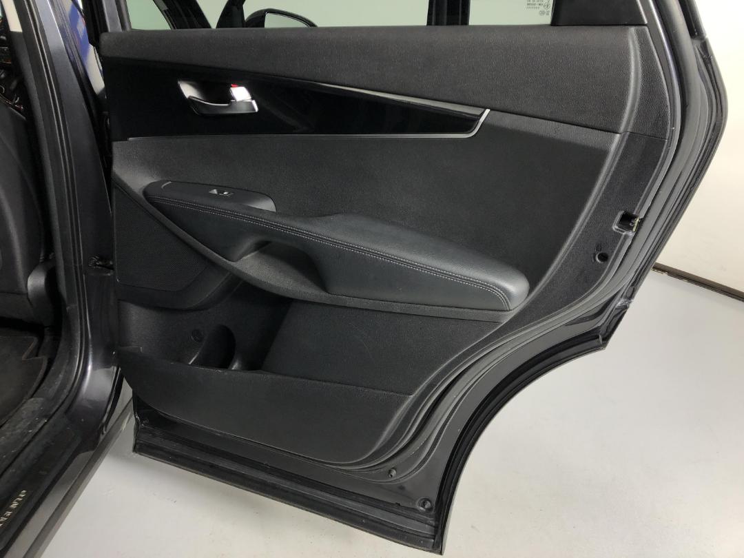 Photo '19' of KIA Sorento