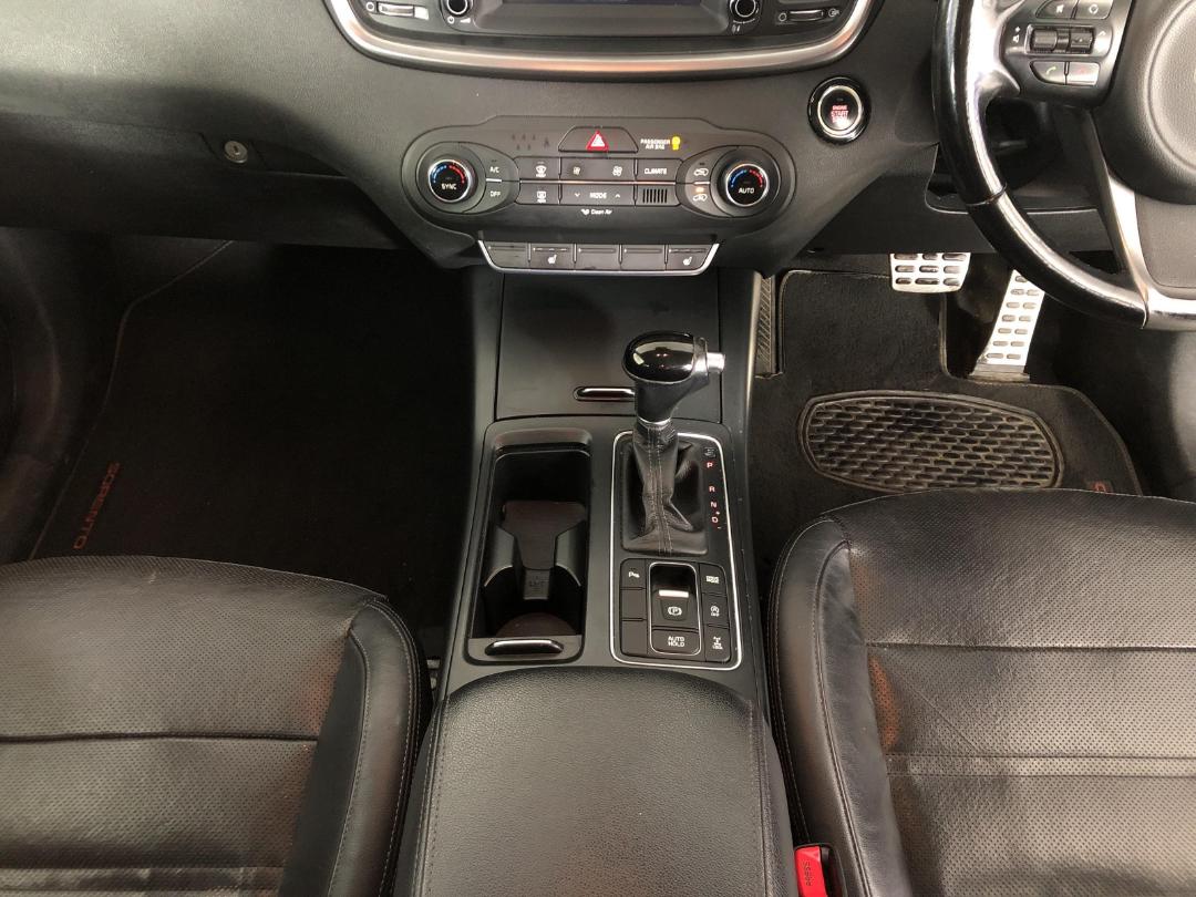 Photo '18' of KIA Sorento