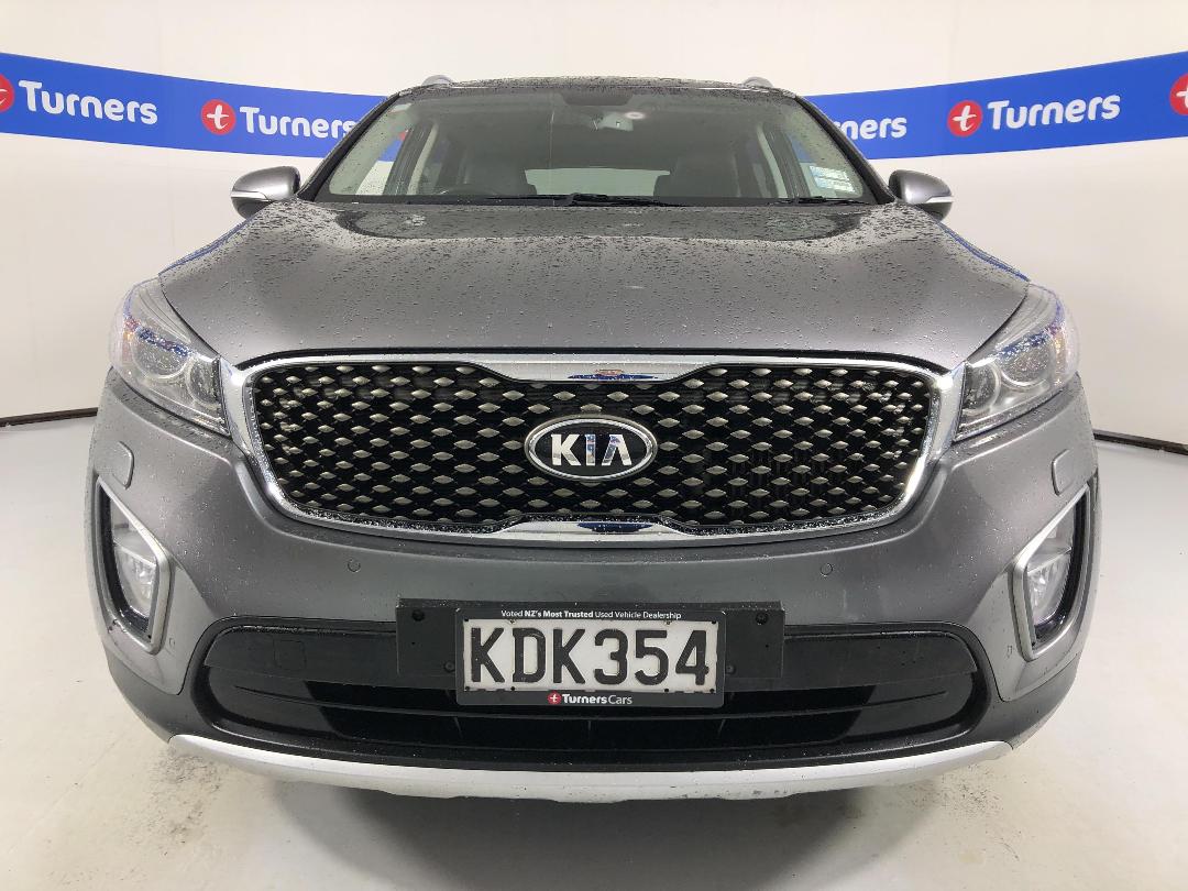 Photo '2' of KIA Sorento Photo '2' of KIA Sorento
