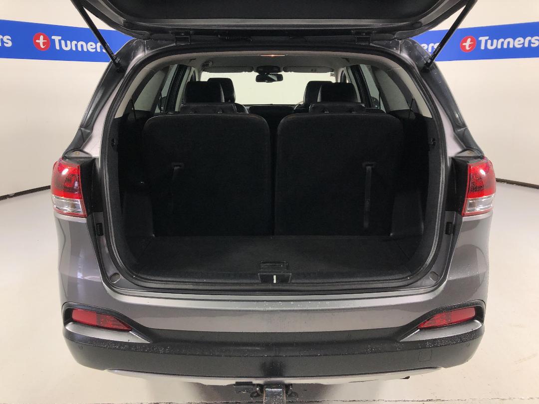 Photo '14' of KIA Sorento Photo '14' of KIA Sorento