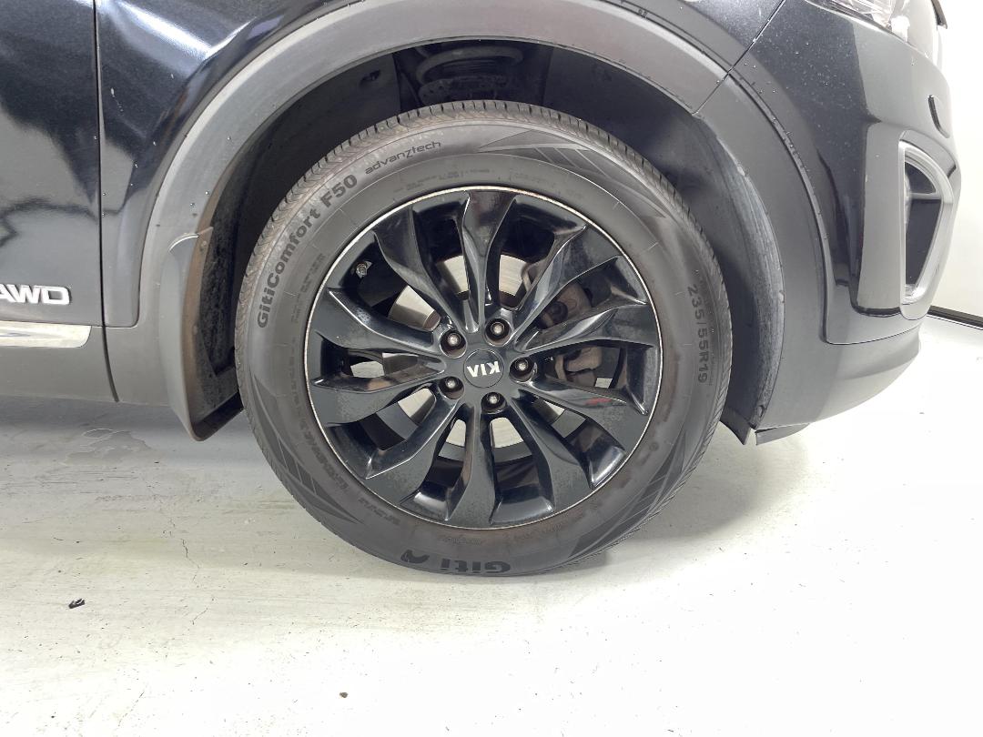 Photo '9' of KIA Sorento