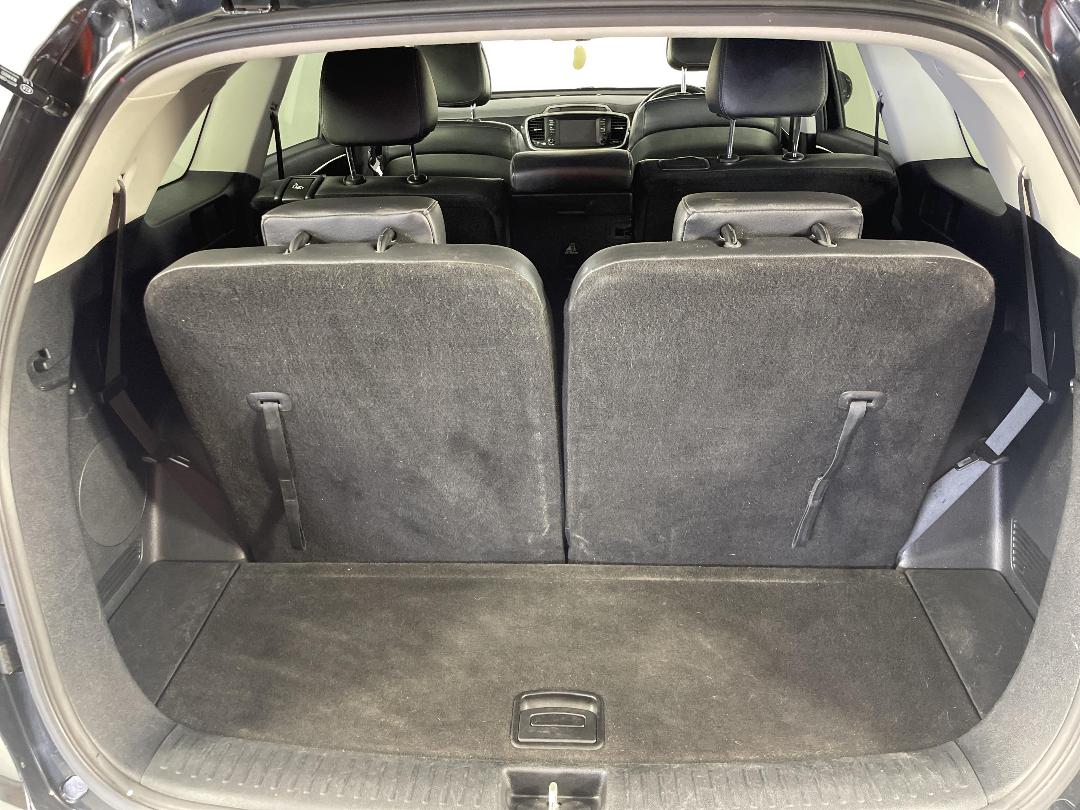 Photo '14' of KIA Sorento