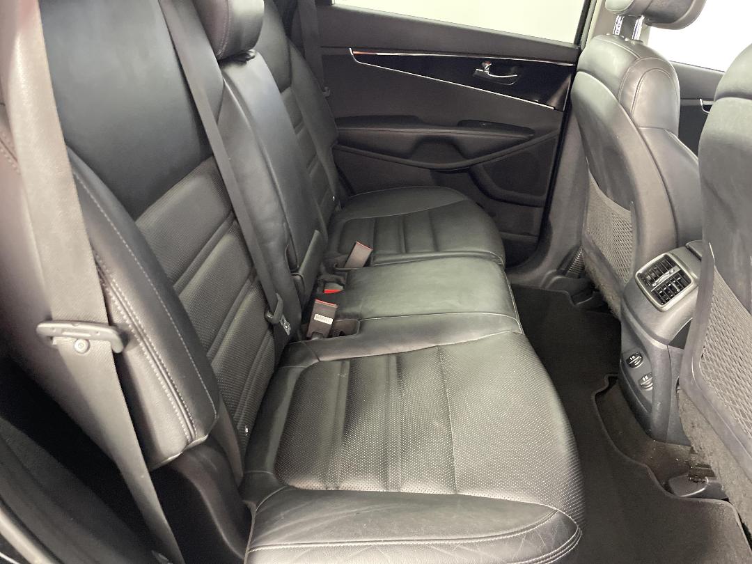 Photo '20' of KIA Sorento