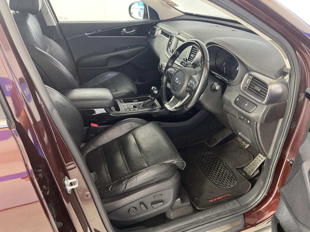 Photo '16' of KIA Sorento