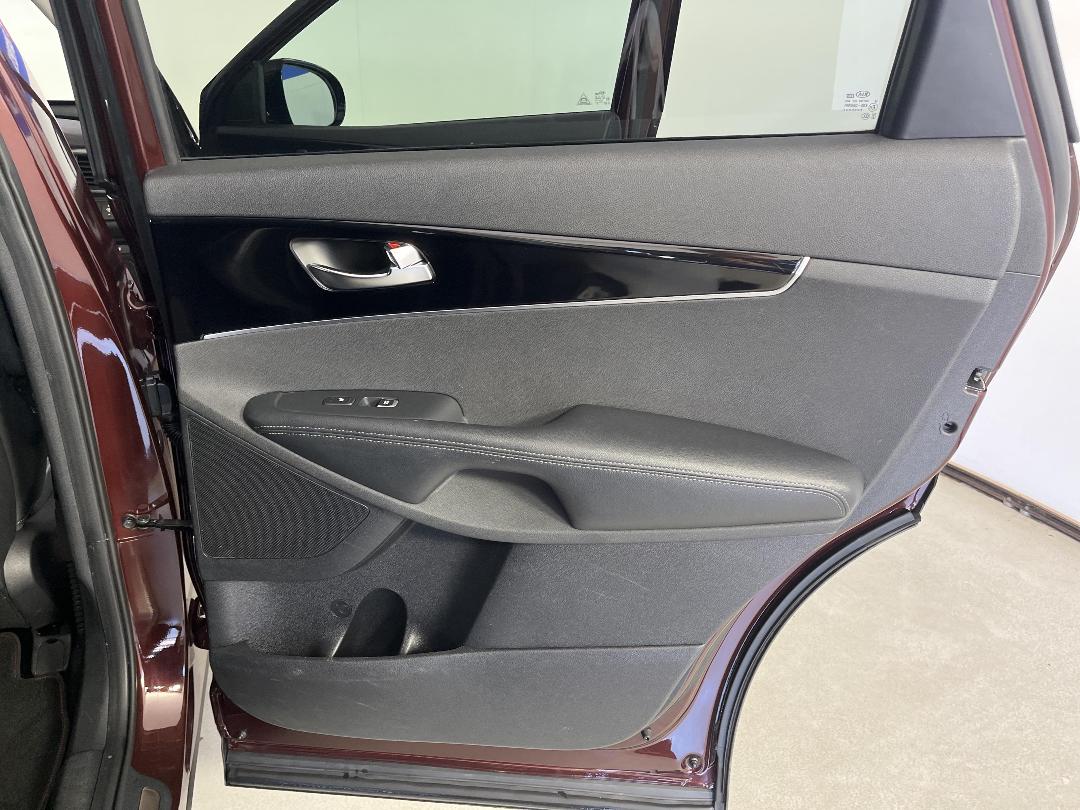 Photo '19' of KIA Sorento