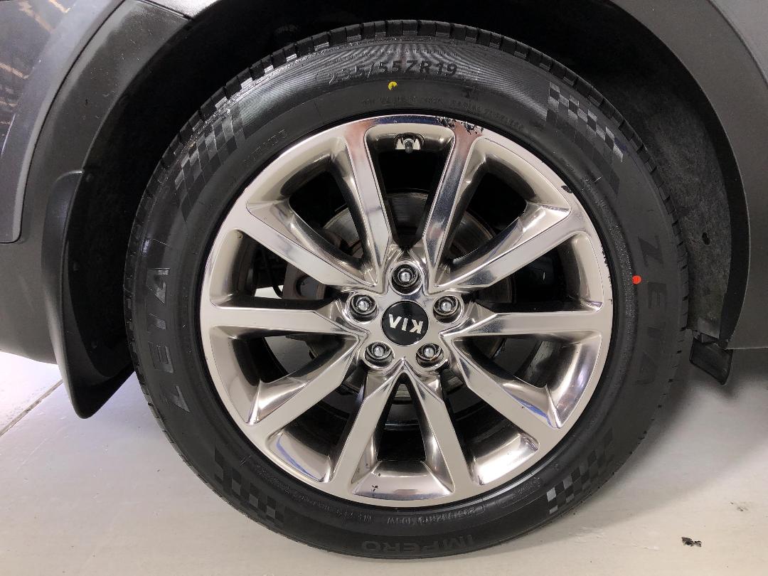 Photo '12' of KIA Sorento Photo '12' of KIA Sorento