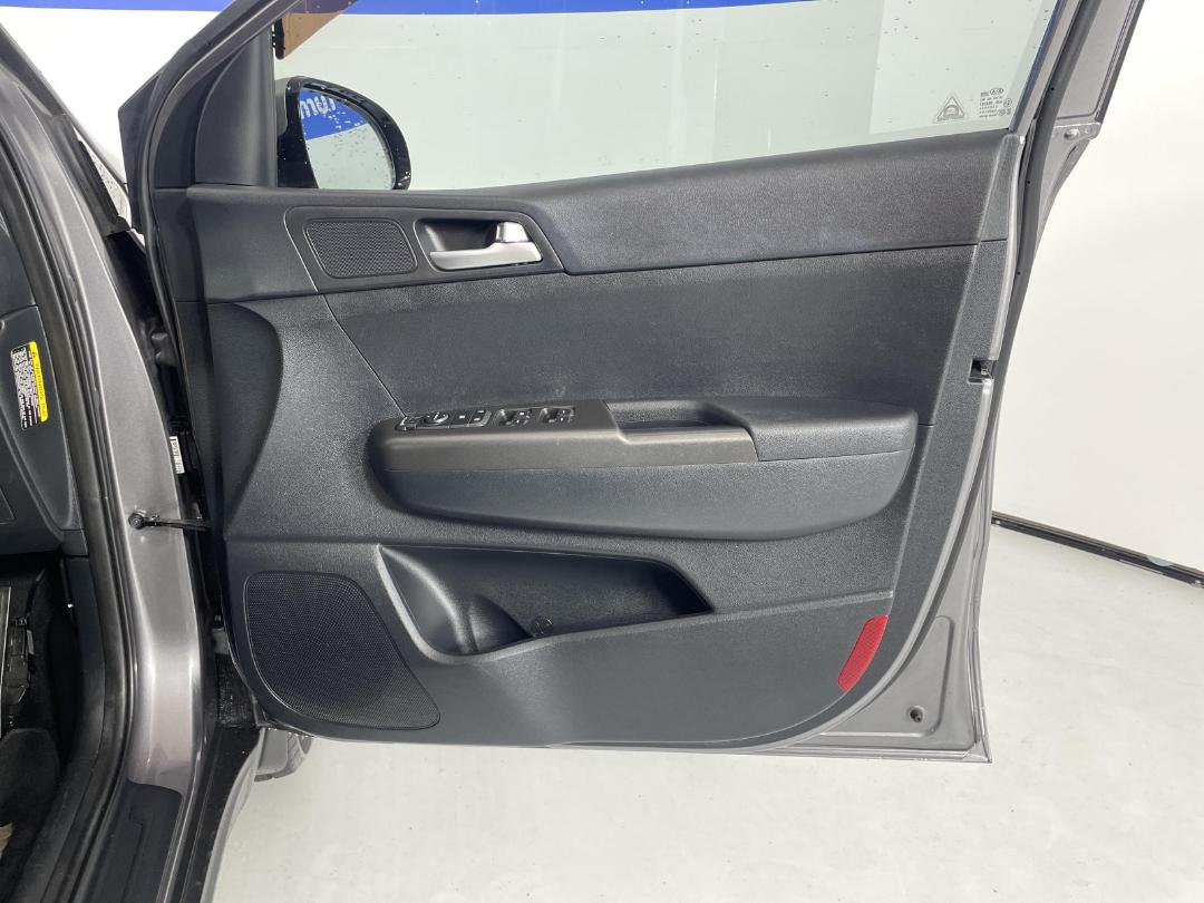 Photo '15' of KIA Sportage Photo '15' of KIA Sportage