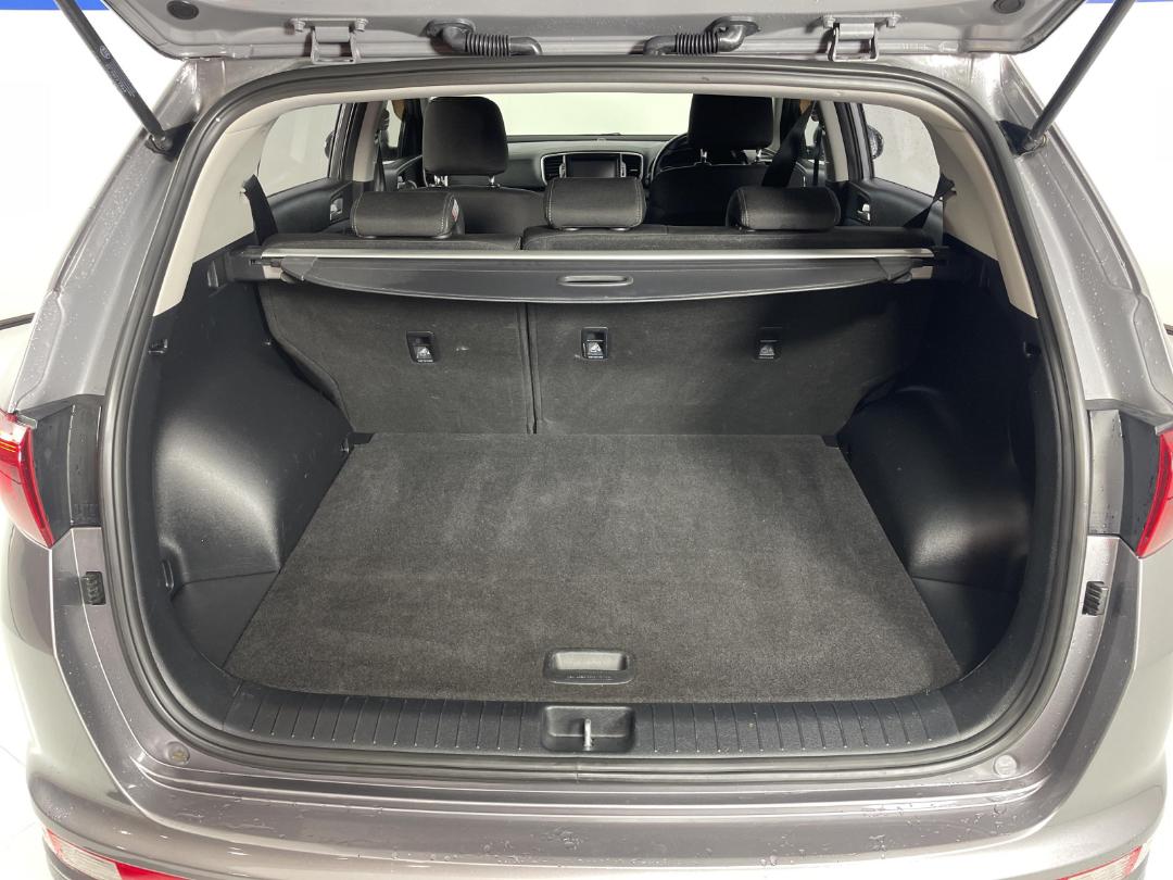 Photo '14' of KIA Sportage Photo '14' of KIA Sportage