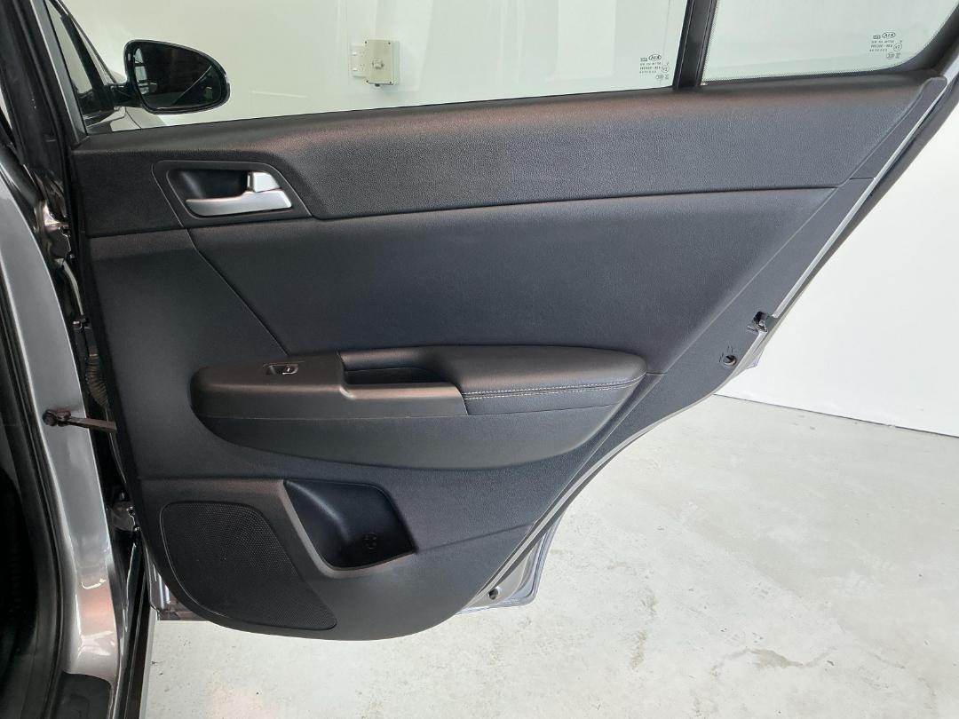 Photo '19' of KIA Sportage Photo '19' of KIA Sportage