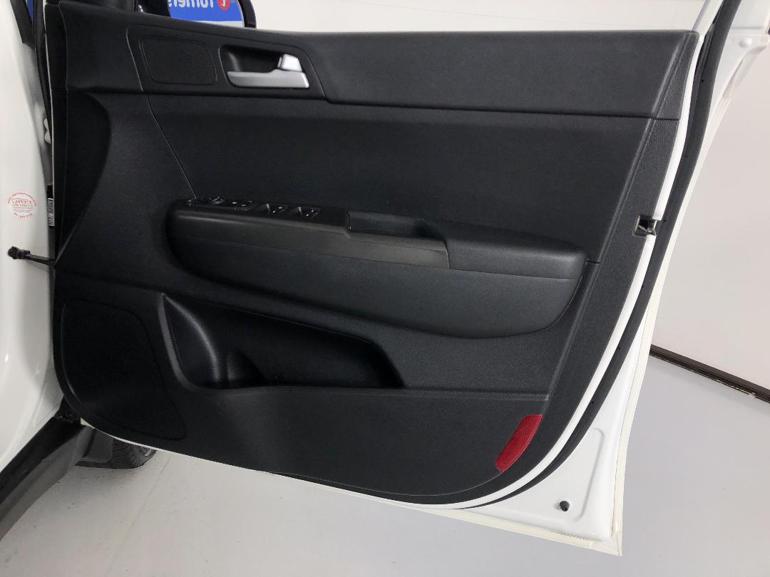 Photo '15' of KIA Sportage Photo '15' of KIA Sportage