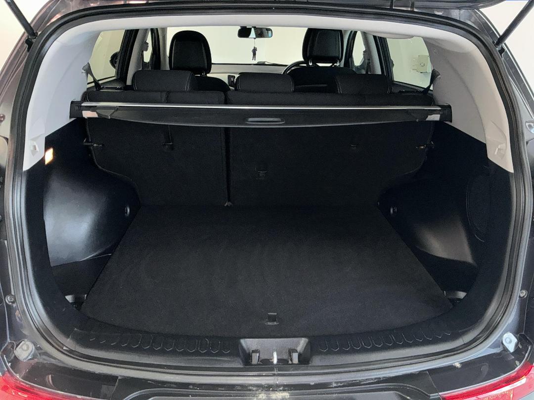 Photo '14' of KIA Sportage Photo '14' of KIA Sportage