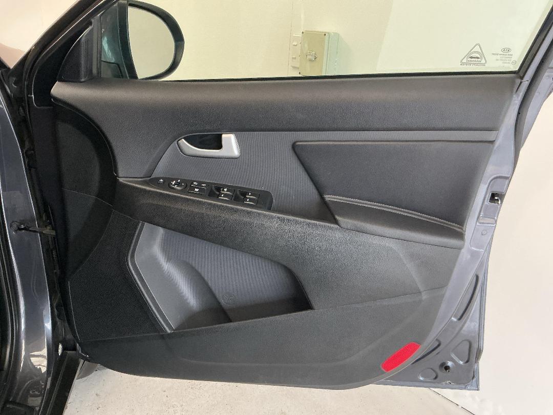 Photo '15' of KIA Sportage Photo '15' of KIA Sportage