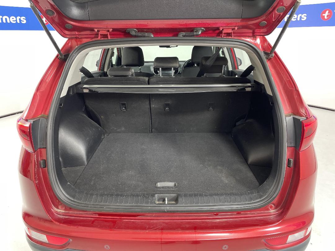 Photo '14' of KIA Sportage Photo '14' of KIA Sportage