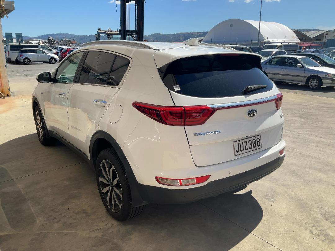 Photo '4' of KIA Sportage EX