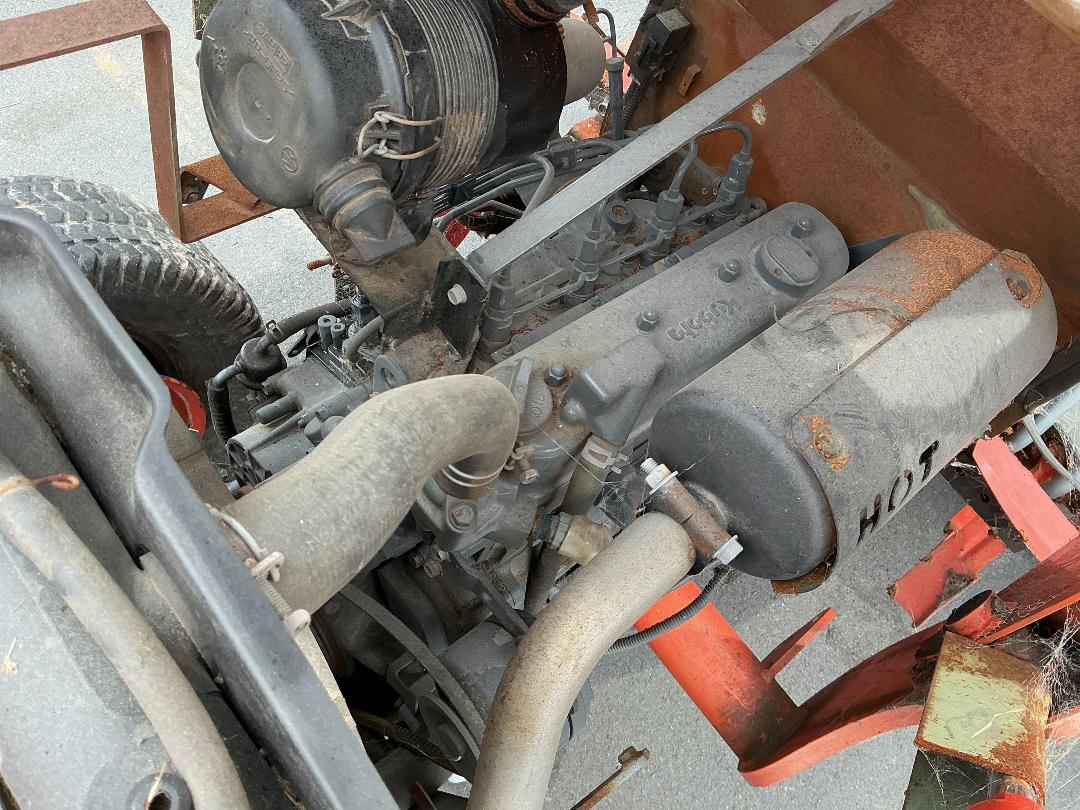 Photo '16' of Kubota B3150 Tractor