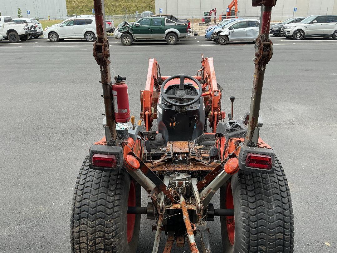 Photo '5' of Kubota B3150 Tractor