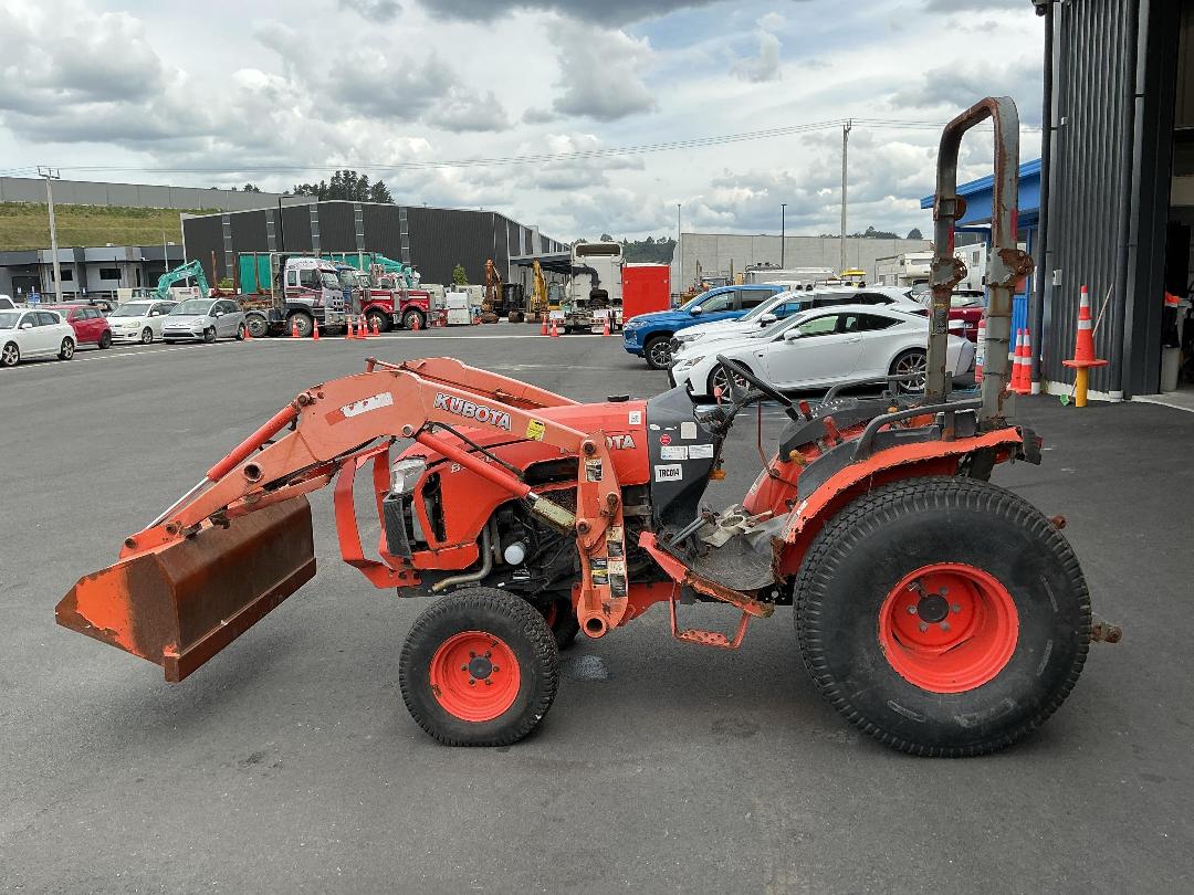 Photo '7' of Kubota B3150 Tractor