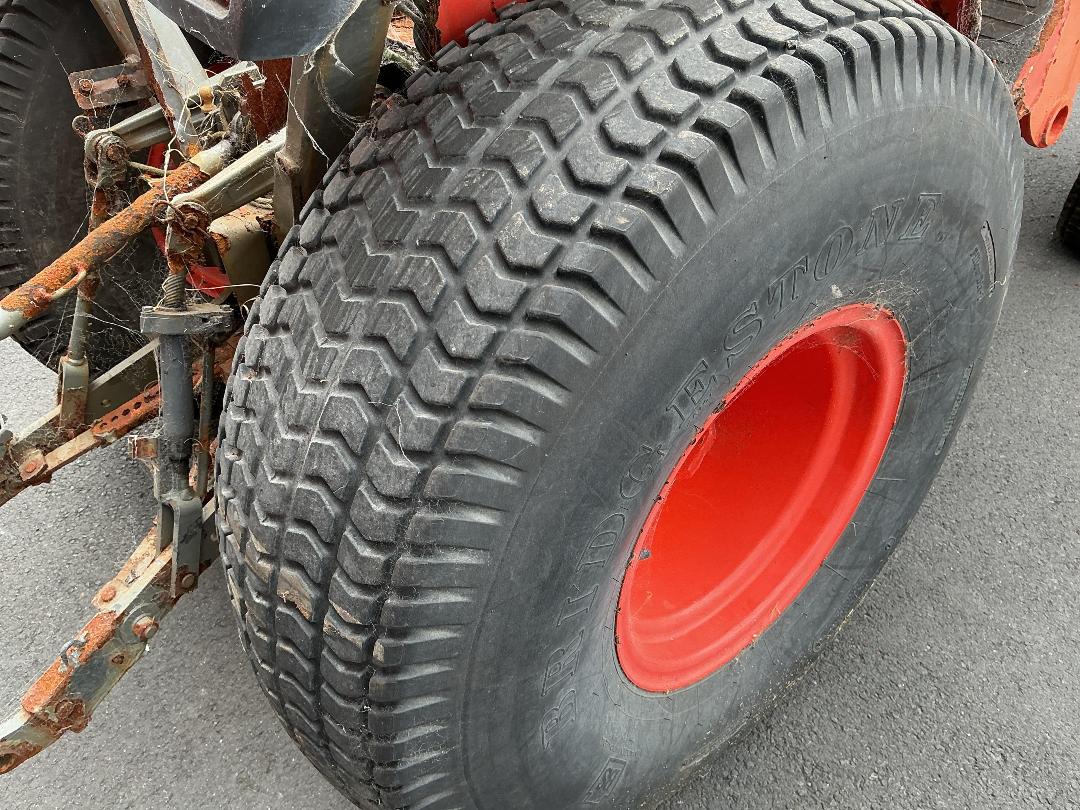 Photo '30' of Kubota B3150 Tractor