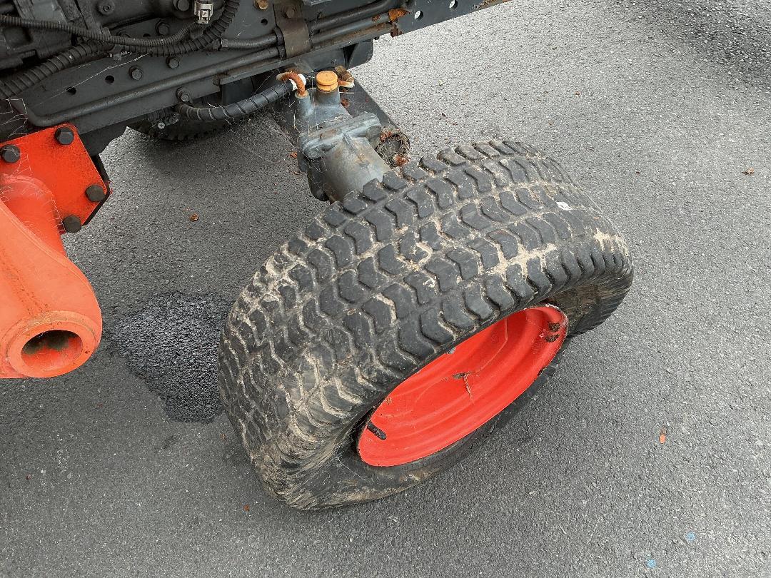 Photo '31' of Kubota B3150 Tractor