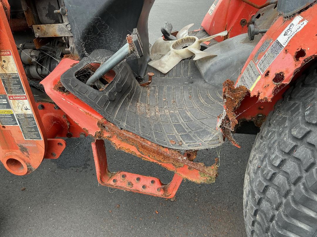 Photo '22' of Kubota B3150 Tractor