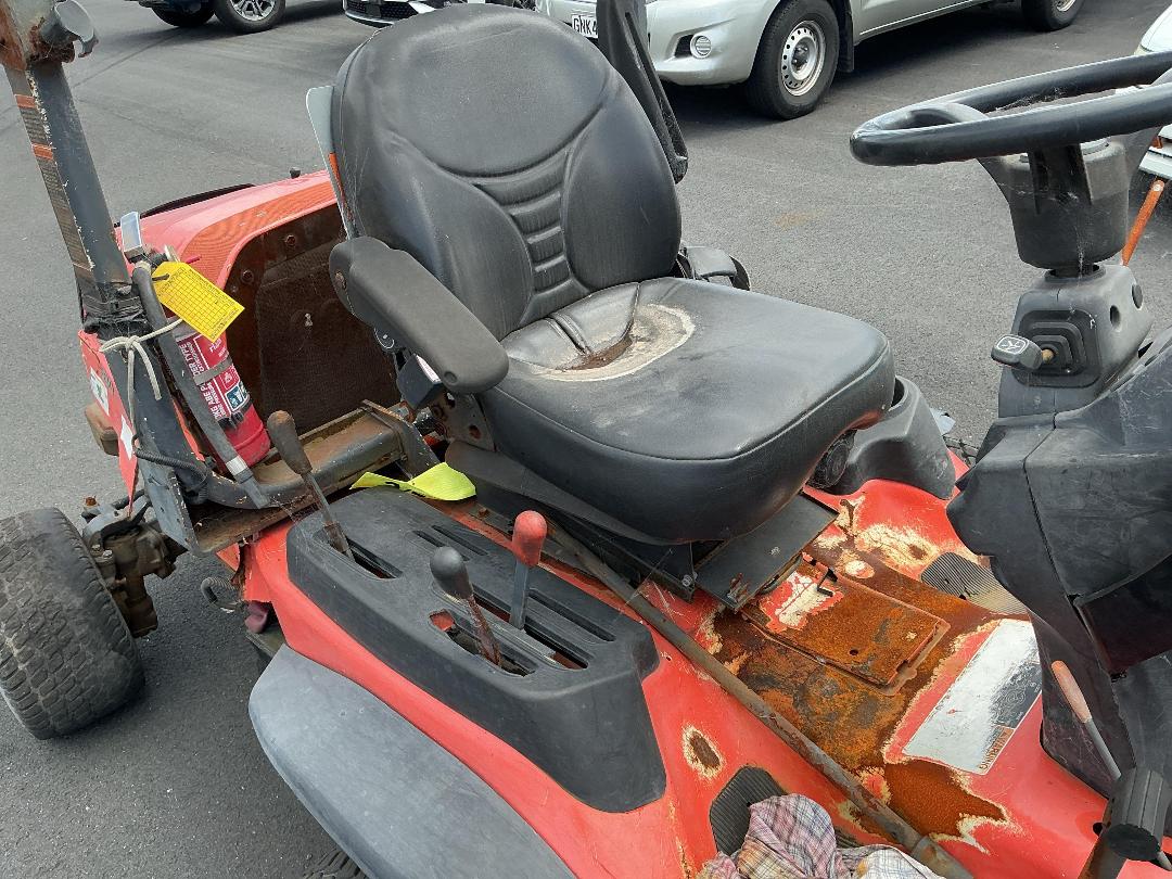 Photo '11' of Kubota F3690 Mower